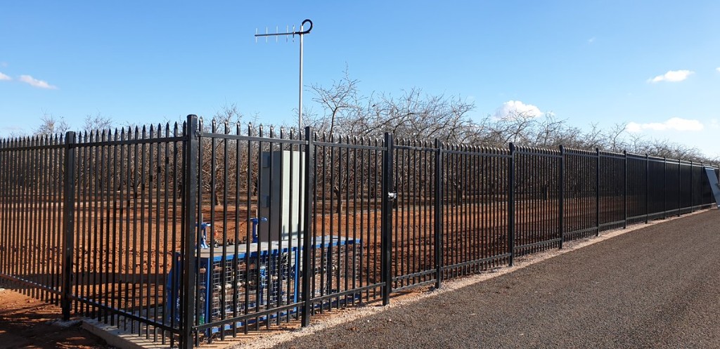 Diplomat style tubular fencing and gate
